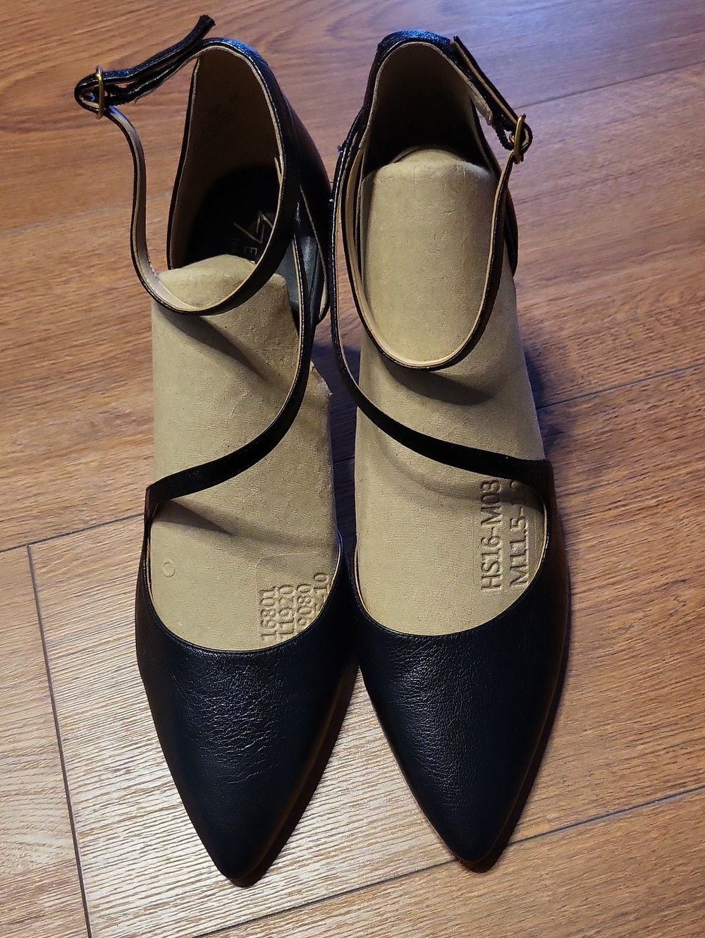 Naturalizer Black Pointed-Toe Ankle-Strap Heels NWOB